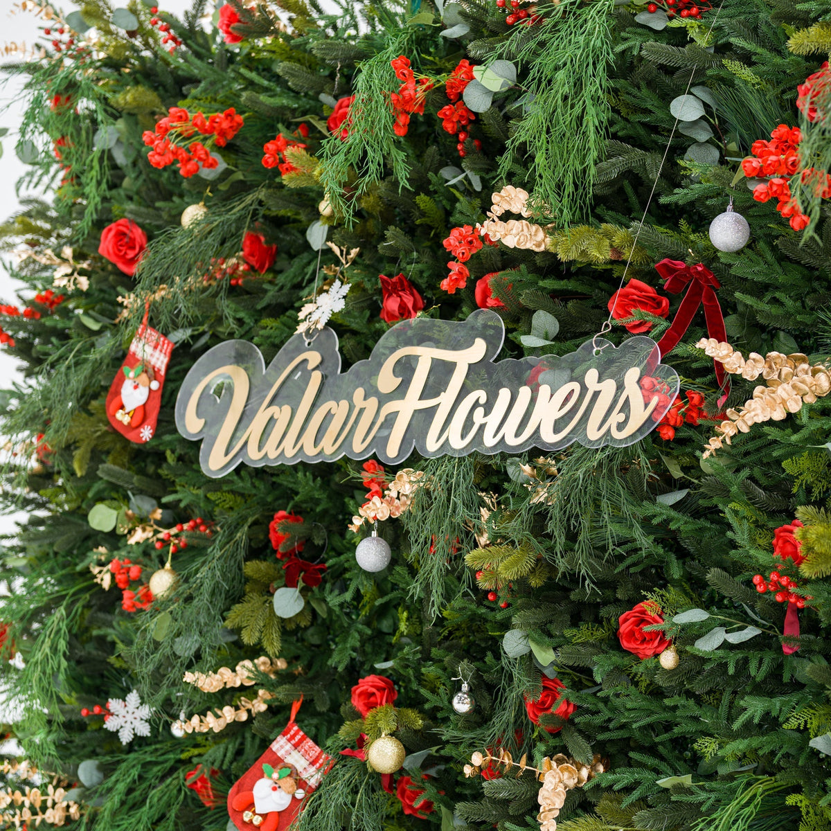 Christmas Themed Floral Wall Backdrop: Festive Evergreen & Red Rose Masterpiece for Holiday Events & Decor | VF-491-2