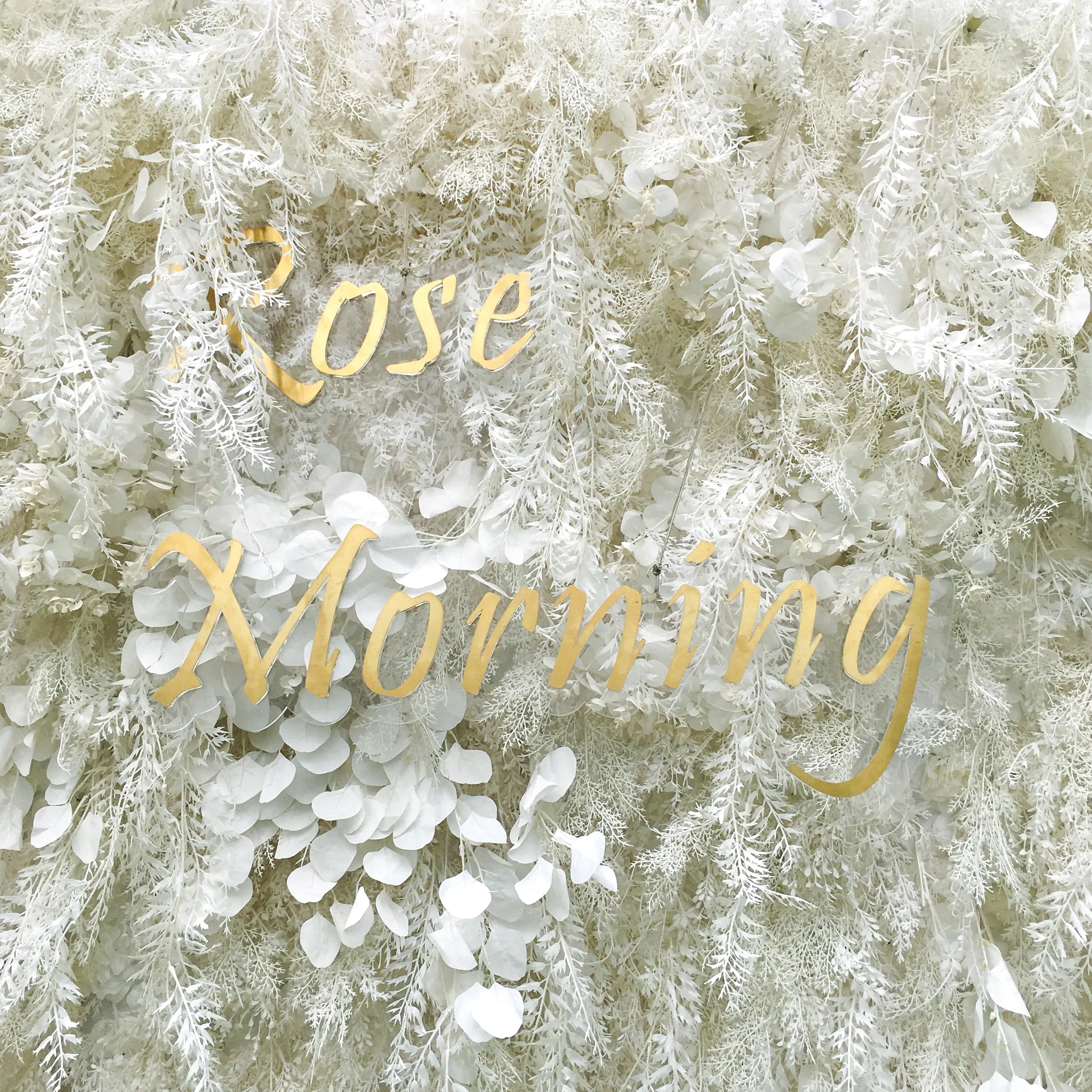 Dream：5D White Fabric Artificial rolling up curtain flower wall Free Shipping