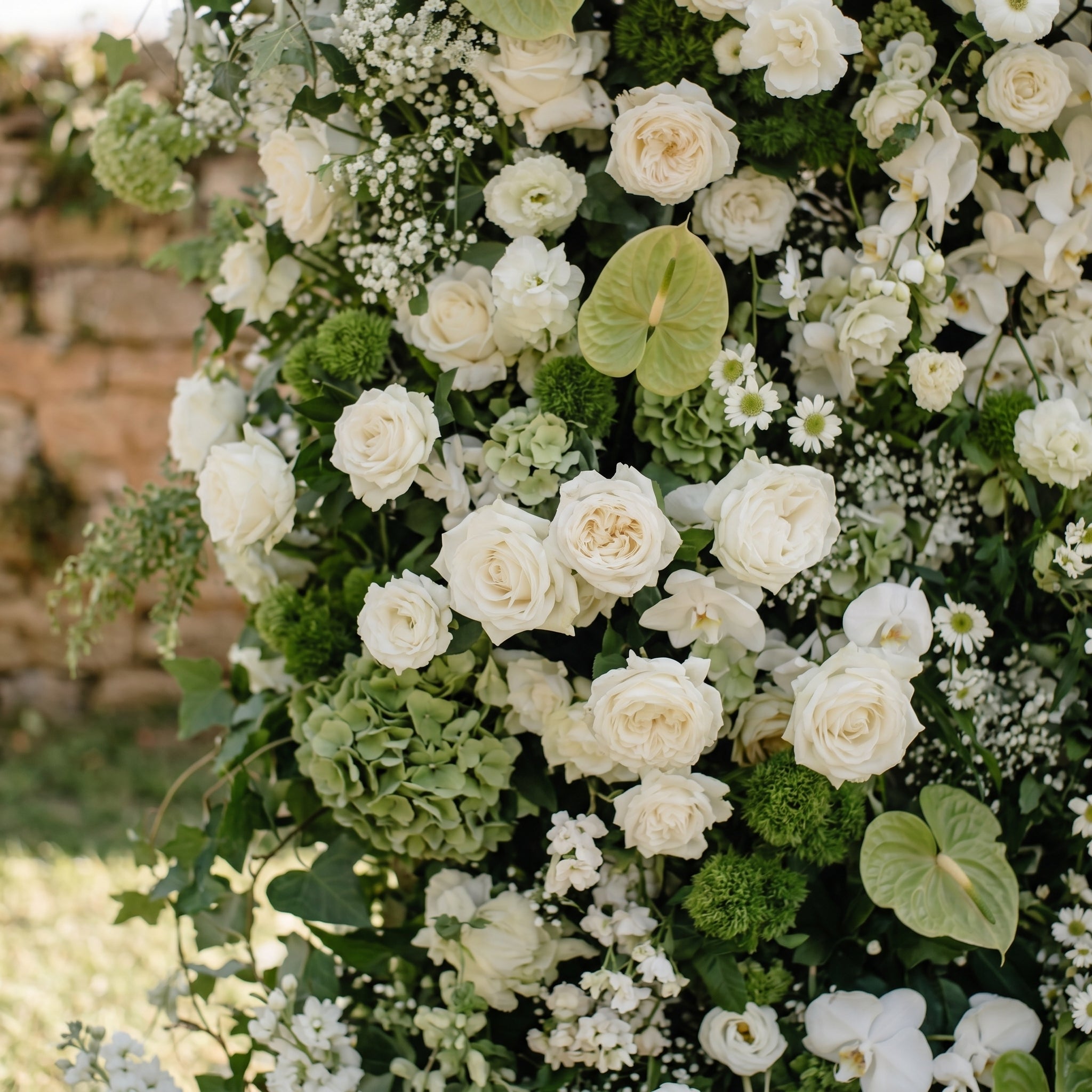 Marellina:5D Green & Ivory White Silk Rose Flower Wall Roll-Up Fabric Backdrop for Romantic Weddings & Proposals Free Shipping