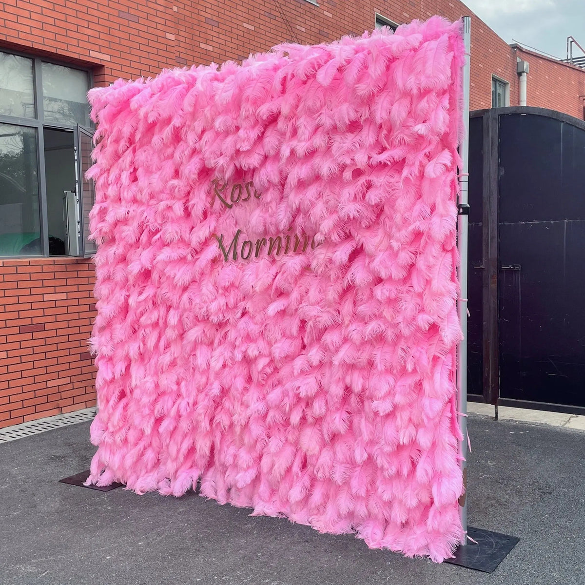 Pink Feather：5D Fabric Artificial rolling up curtain flower wall Free Shipping