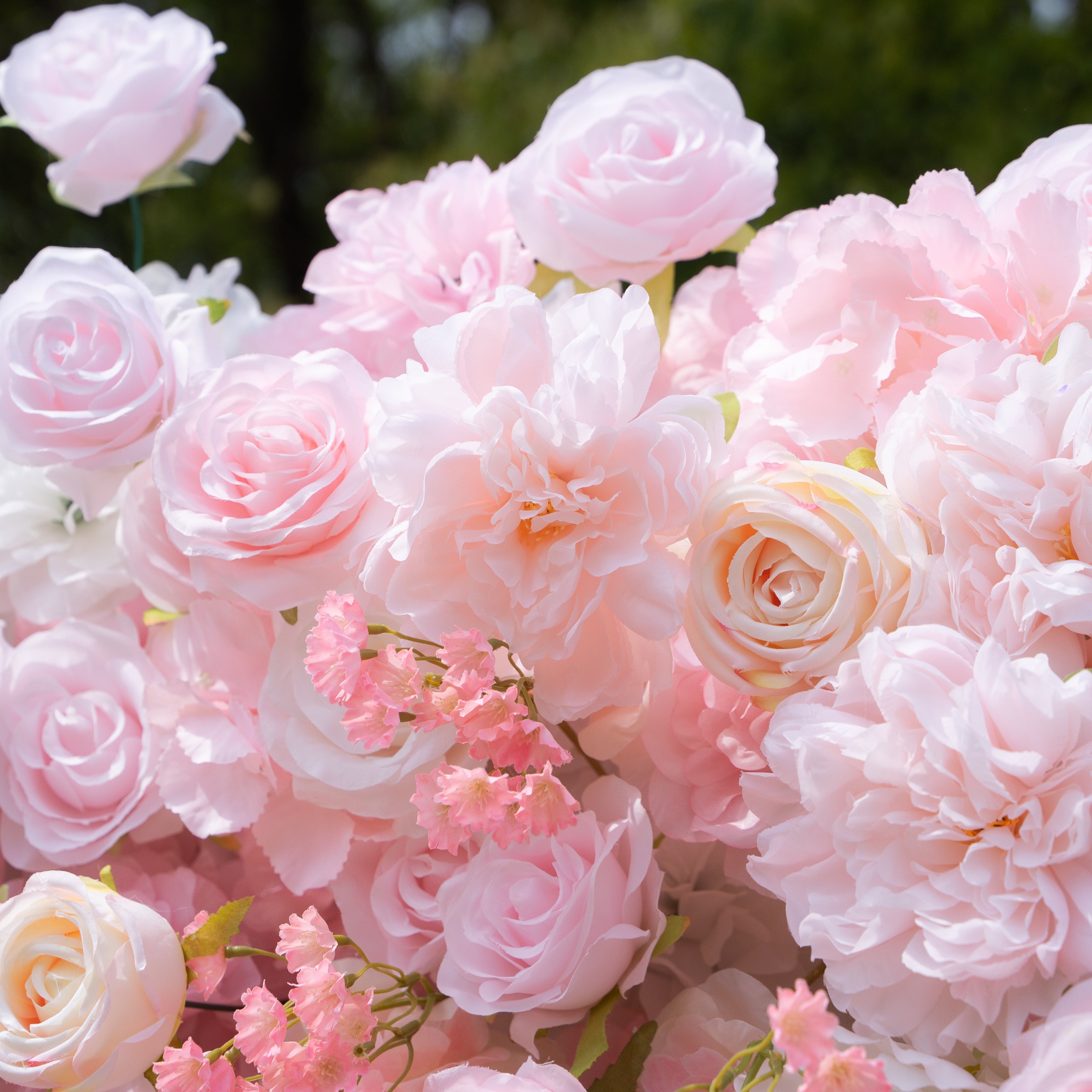 Kissing：5D Elegant Pink and White 5D Fabric Artificial Flower Rolling Curtain Perfect for Wedding & Event (Ready to Ship)) Free Shipping