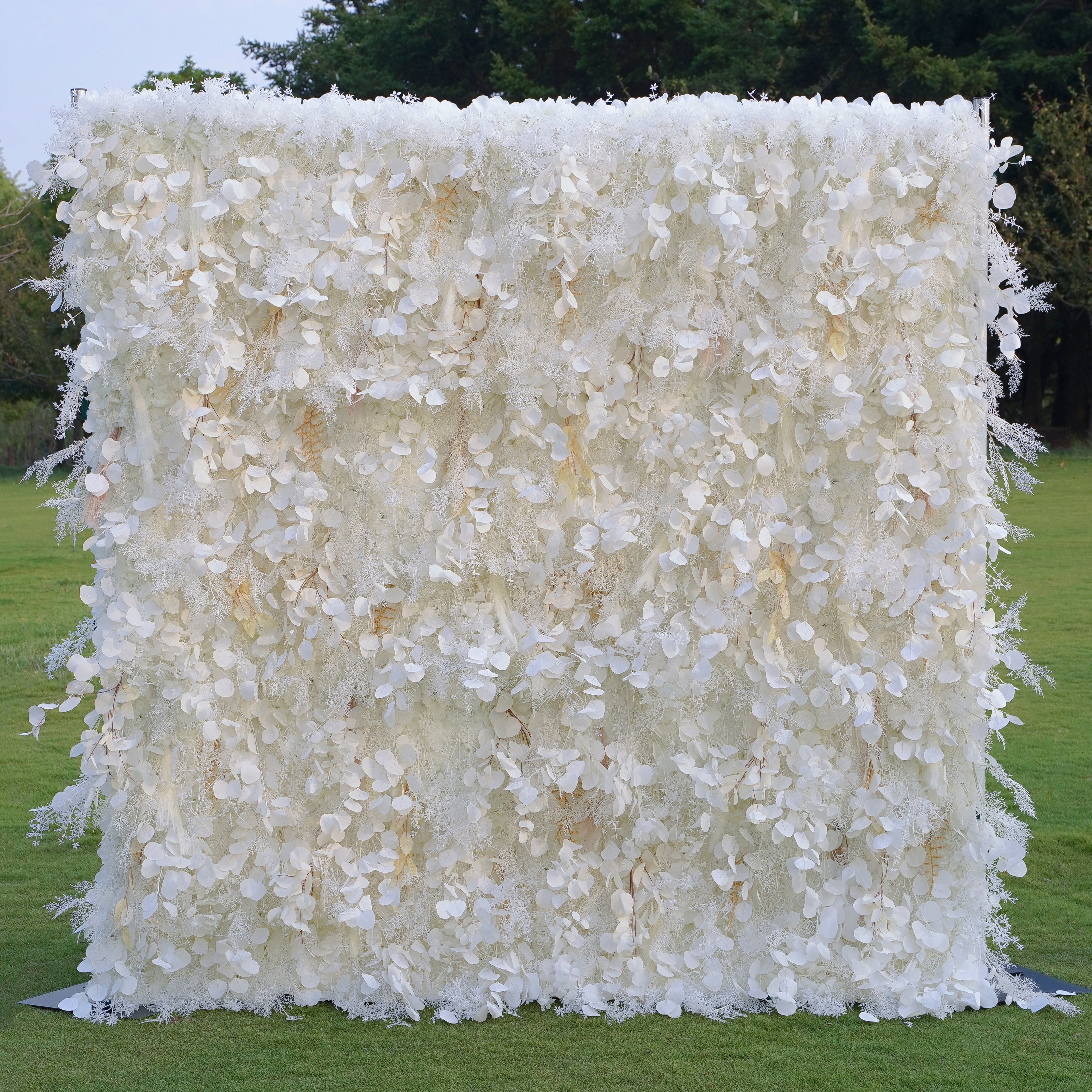 Rose Morning“The flower walls are made of artificial flowers in various colors, layered at different levels to create a lush, elegant and natural look. The exclusive zipper design and roll-up design make it easy to install and remove.”